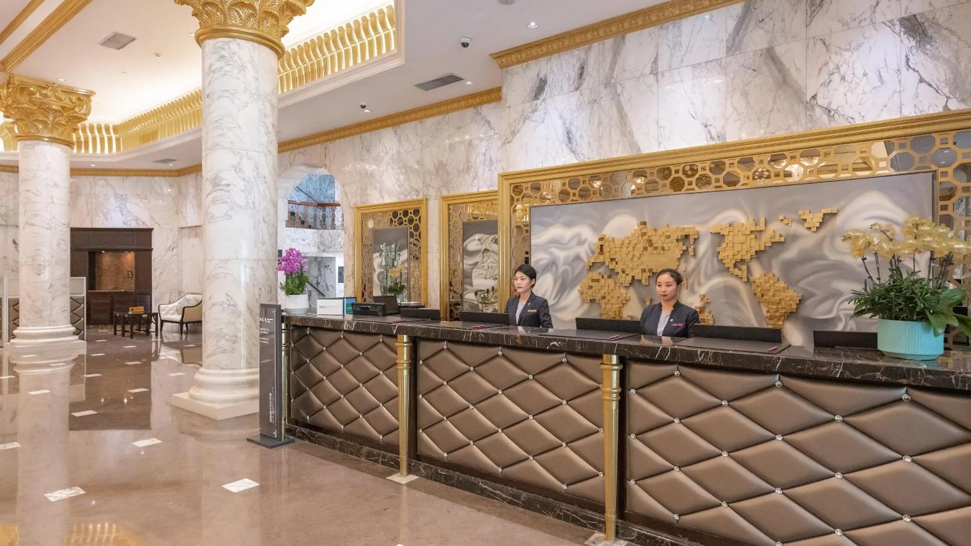 Crowne Plaza Zhengzhou By Ihg Hotel