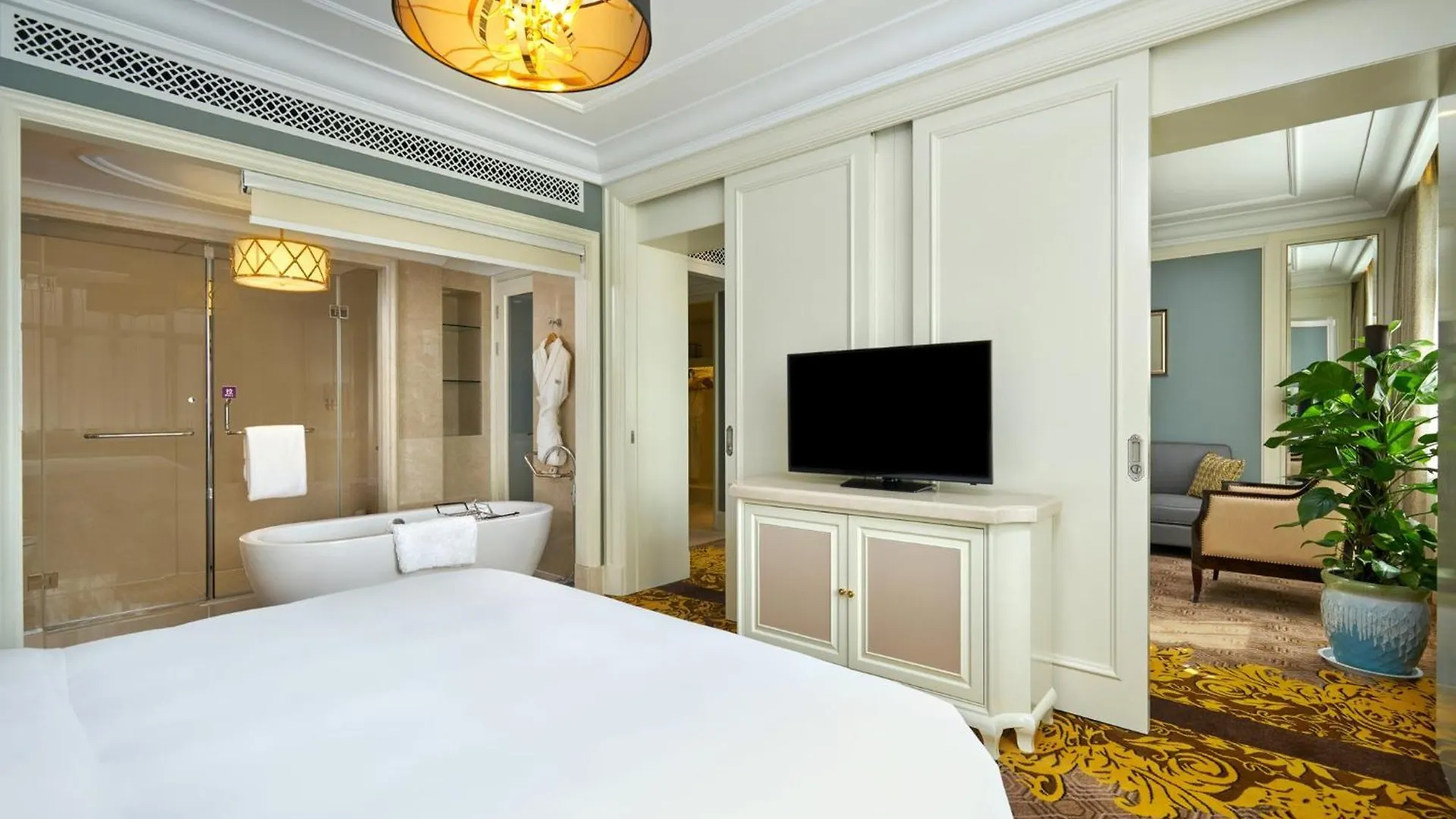 Crowne Plaza Zhengzhou By Ihg Hotel